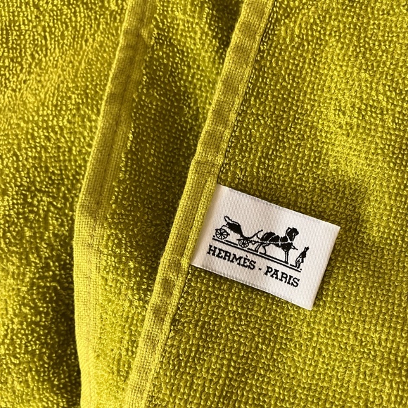 NEW HERMÈS YACHTING BEACH TOWEL - Picture 7 of 16